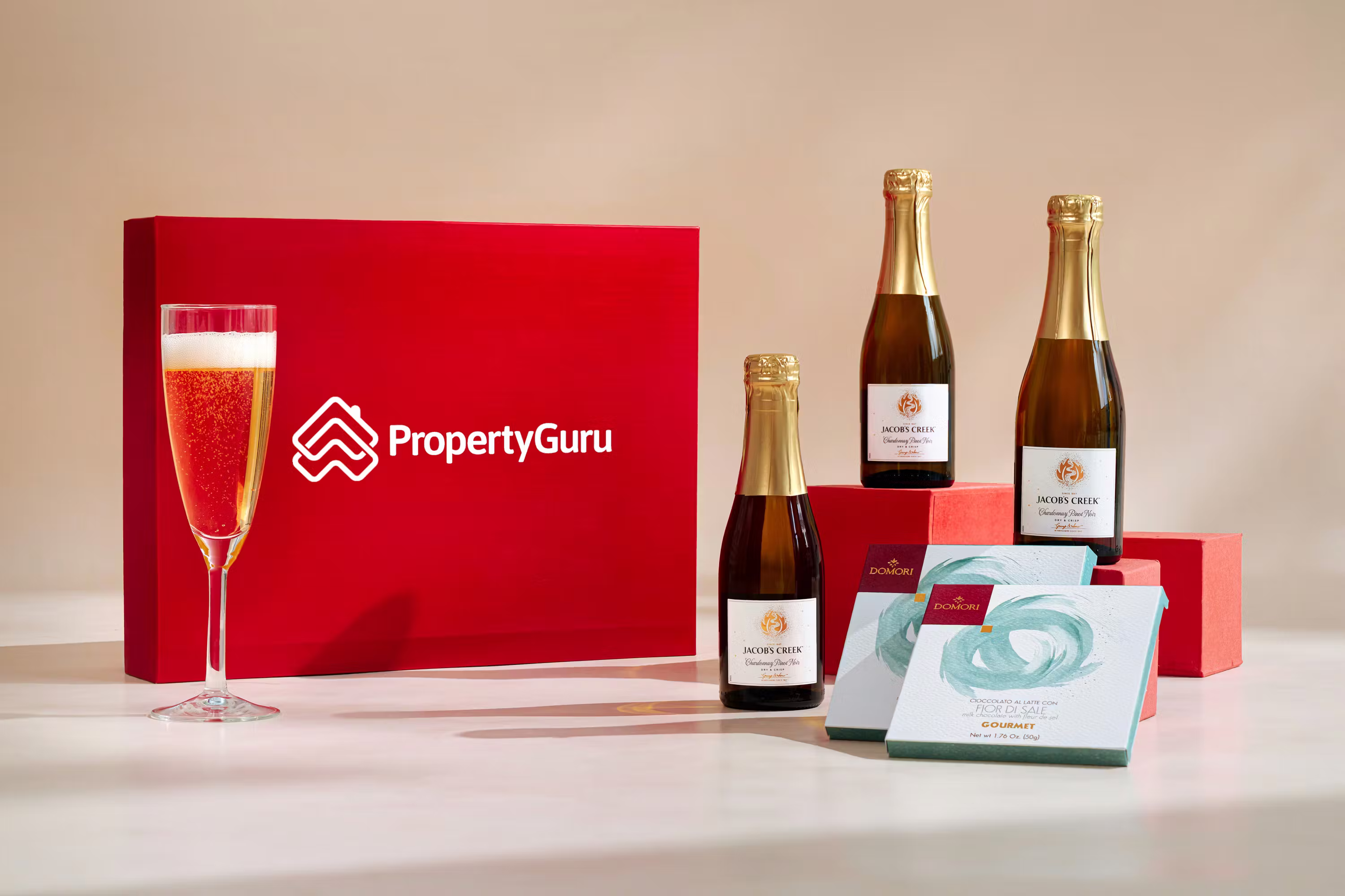 Property Guru: Quà Tặng Khách Hàng VIP
