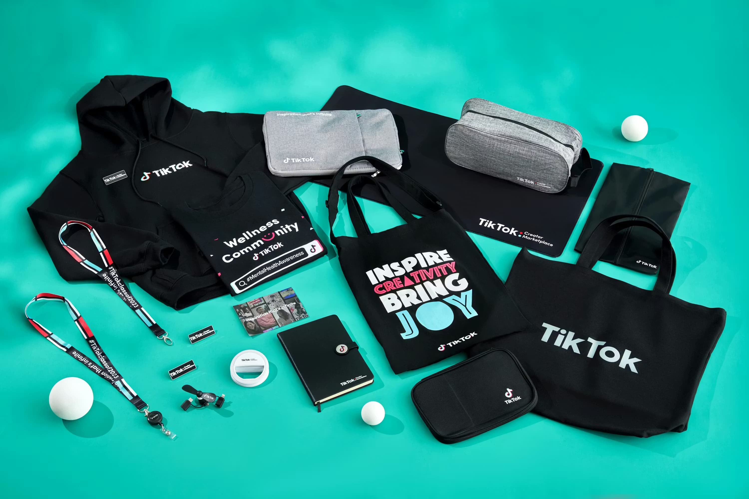 TikTok: Quà Tặng Gắn Kết Khách Hàng